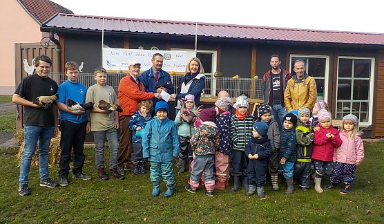 Bei der Spendenübergabe (Foto: B.Juch) Bei der Spendenübergabe (Foto: B.Juch)