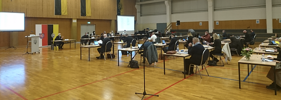 Letzte Stadtratssitzung in der Ballspielhalle f&uuml;r dieses Jahr (Foto: agl)