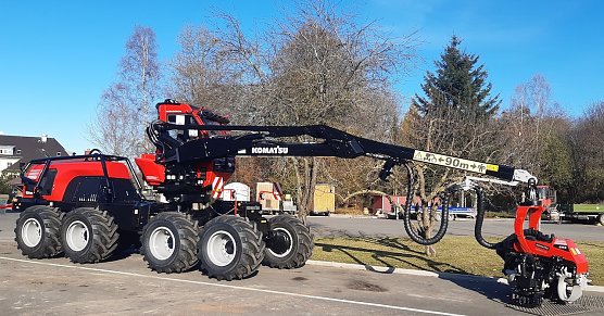 Forstmaschine der neuen Generation (Foto: Stefan Peschel) Forstmaschine der neuen Generation (Foto: Stefan Peschel)
