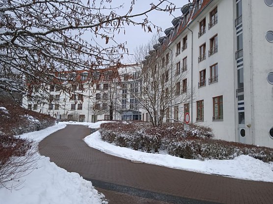 Das Mehrgenerationenhaus S&uuml;lzhayn im Schnee (Foto: privat)