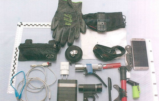 Sichergestellte Einbruchs-Utensilien (Foto: Landespolizeiinspektion Nordhausen) Sichergestellte Einbruchs-Utensilien (Foto: Landespolizeiinspektion Nordhausen)