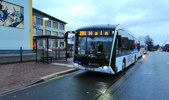 Elektrobus im Einsatz (Foto: Markus Schraps (Verkehrsbetriebe Nordhausen GmbH)) Elektrobus im Einsatz (Foto: Markus Schraps (Verkehrsbetriebe Nordhausen GmbH))