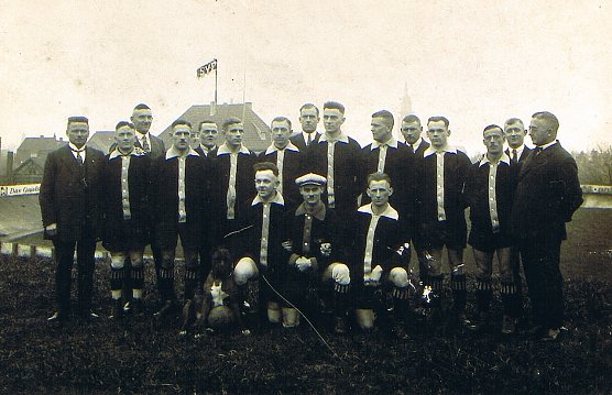 Die Preußen in der Spielzeit 1927/28 (Foto: Archiv FSVP) Die Preußen in der Spielzeit 1927/28 (Foto: Archiv FSVP)