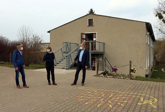 Landrat Jendricke zu Besuch in Klettenberg (Foto: Pressestelle Landratsamt Nordhausen) Landrat Jendricke zu Besuch in Klettenberg (Foto: Pressestelle Landratsamt Nordhausen)
