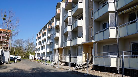 Ein aktueller Blick in den Innenhof des Ossietzky-Quartiers. (Foto: SWG Nordhausen/Susanne Schedwill)
