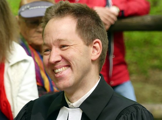 Der Neue: Pfarrer M. Monz (Foto: R. Englert)