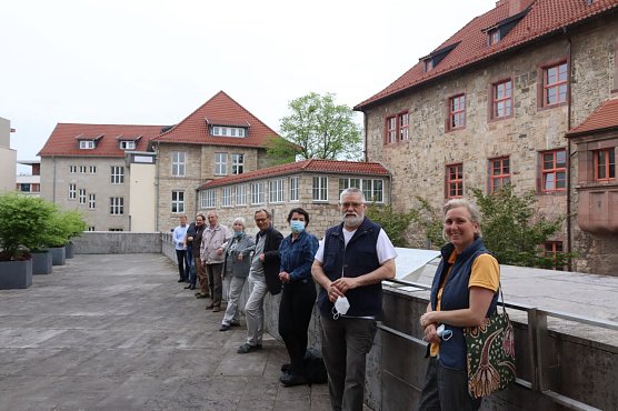 Der Denkmalbeirat Nordhausen v.r.n.l.: Restauratorin Suzy Hesse, Fotograf Michael Garke, Architektin Pia Wienrich, und Architekt Hans-J&uuml;rgen Gerbot, Kulturhistorikerin Heidelore Kneffel, Stadthistoriker�Hans-J&uuml;rgen Gr&ouml;nke, Steinmetz Jan Fehling,�Steffen Iffland, Bauordnungsamtsleiter Mike Szybalski (Foto: Stadtverwaltung Nordhausen)