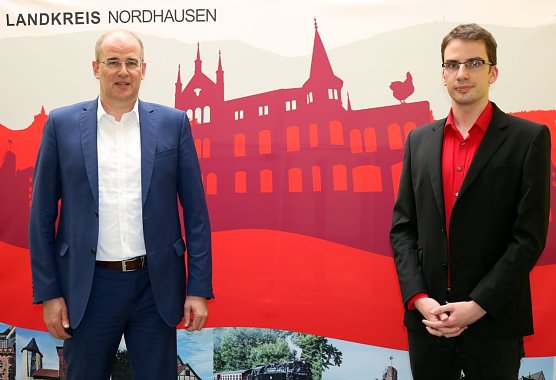 Seit April ist Maximilian Barth (rechts) der Klimaschutzmanager des Landkreises Nordhausen (Foto: Pressestelle Landratsamt Nordhausen)