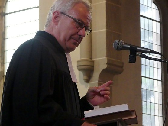 Nach 25 Jahren als Pfarrer verabschiedet sich Bodo Seidel in den wohlverdienten Ruhestand (Foto: Evangelischer Kirchenkreis S&uuml;dharz)