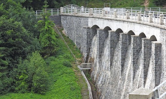 Staumauer Bein Neustadt (Foto: P.Blei)