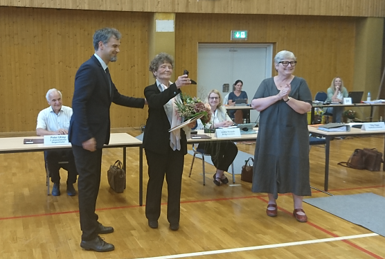 Gisela Hartmann wurde heute mit der Nordh&auml;user Ehrennadel ausgezeichnet (Foto: agl)