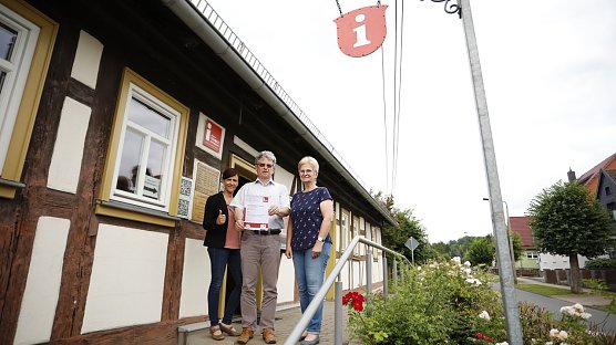 v.r.: Bettina Feyer, Dirk Erfurt, Diana Jaeger (Foto: Tourist-Information Neustadt) v.r.: Bettina Feyer, Dirk Erfurt, Diana Jaeger (Foto: Tourist-Information Neustadt)