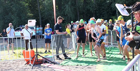 Start zum 18. Scheunenhof Triathlon (Foto: emw)