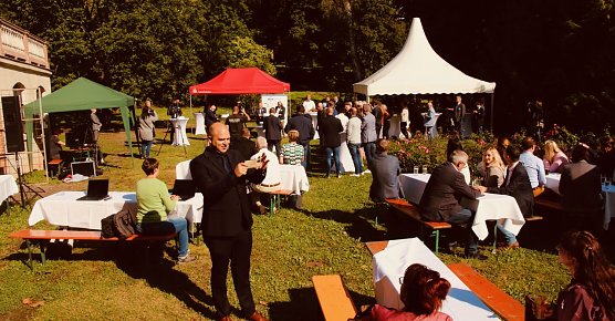 Podiumsdiskussion zur Bundestagswahl im Park Hohenrode (Foto: agl)
