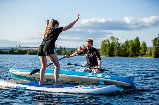 Der eine oder andere Abgang ins Nass geh&ouml;rt, gerade bei sportlichen Spielereien, einfach dazu und ist dem Spa&szlig; an der Sache alles andere als abtr&auml;glich (Foto: Christoph Keil)