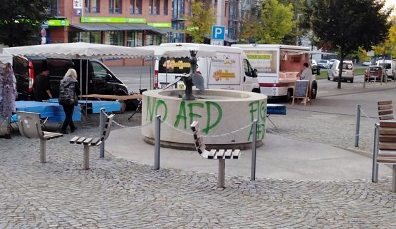 Geschmiere am Nordh&auml;user Rathaus (Foto: nnz)