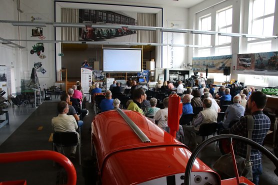 Zum Geburtstag hatte man Vereinsfreunde und Unterstützer geladen (Foto: agl) Zum Geburtstag hatte man Vereinsfreunde und Unterstützer geladen (Foto: agl)