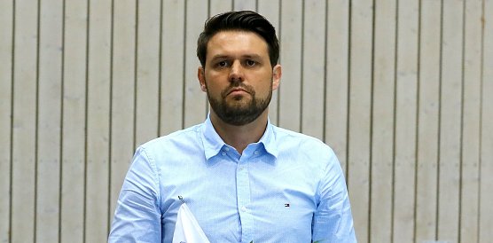 Hier blickte er noch skeptisch: Jetzt kann Torsten Klaus wieder lachen (Foto: nnz-Archiv) Hier blickte er noch skeptisch: Jetzt kann Torsten Klaus wieder lachen (Foto: nnz-Archiv)