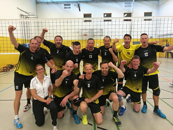 Auch die Gastgeber vom SVC werden um das Ticket zur Meisterschaft k&auml;mpfen (Foto: SVC)