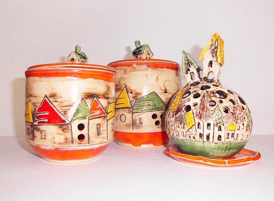 Passend zum Herbst oder schon vorweihnachtlich, festlich - in den Werkst&auml;tten der Lebenshilfe wird wieder flei&szlig;ig gebastelt (Foto: Nordth&uuml;ringer Werkst&auml;tten)