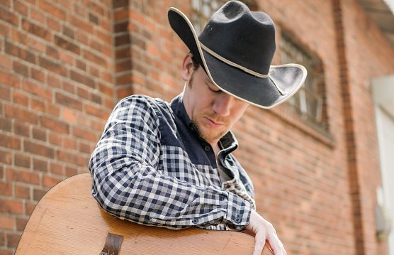 Denis Oakridge im Tabakspeicher (Foto: Agentur)