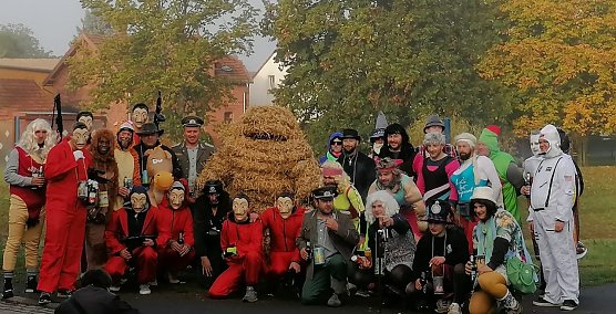 Die Sundh&auml;user Kirmesburschen (Foto: Antje Sch&ouml;nemann)