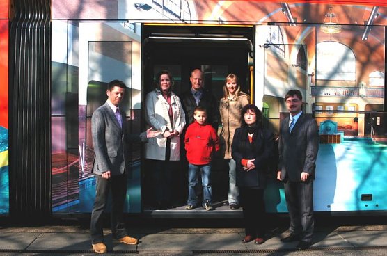 Duo mit Badehaus-Outfit (Foto: SW) Duo mit Badehaus-Outfit (Foto: SW)