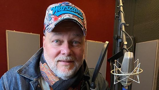 Torsten M&uuml;cnchow liest regionalen Buchtitel ein (Foto: M.Pendzialek)