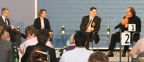 Diskussionsrunde (Foto: Privat)