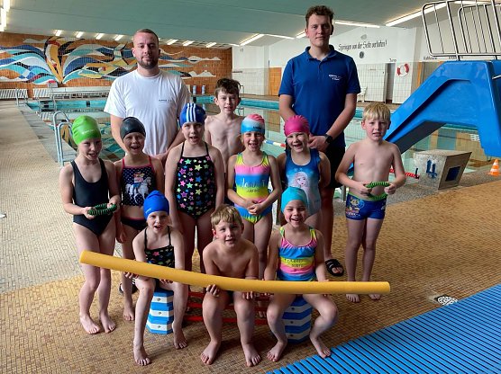 Ferienkurse in der Schwimmhalle Sollstedt (Foto: Service-Gesellschaft) Ferienkurse in der Schwimmhalle Sollstedt (Foto: Service-Gesellschaft)