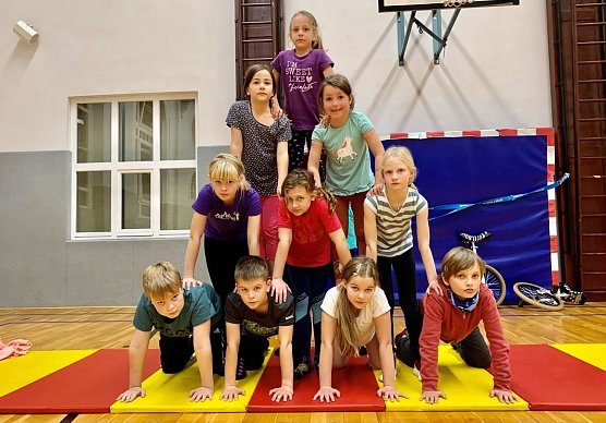 Die Zappelinis verabschieden sich mit ihrer neuen Produktion aus der Saison (Foto: Steffi Böttcher) Die Zappelinis verabschieden sich mit ihrer neuen Produktion aus der Saison (Foto: Steffi Böttcher)