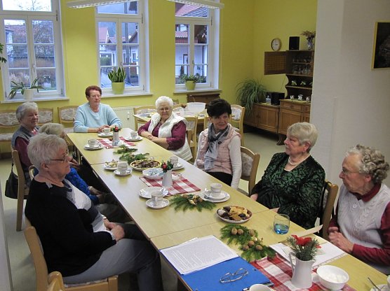 Weihnachtsfeier der Landfrauen (Foto: Gabriele Witzel) Weihnachtsfeier der Landfrauen (Foto: Gabriele Witzel)