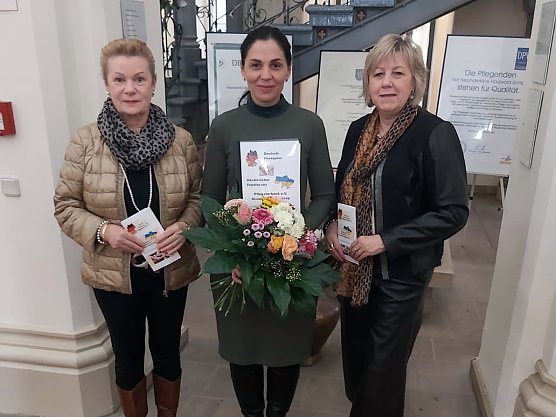 Silvia Böhme, Tetiana Briuzghina und Martina Röder (v. l. n. r.) (Foto: DUPV e.V.) Silvia Böhme, Tetiana Briuzghina und Martina Röder (v. l. n. r.) (Foto: DUPV e.V.)