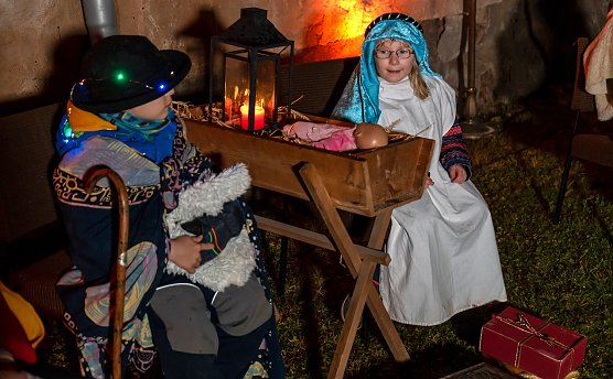 Krippenspiel in Herreden (Foto: S.Tetzel) Krippenspiel in Herreden (Foto: S.Tetzel)