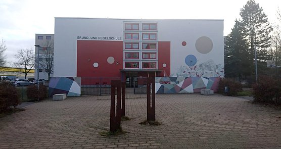 Objekt der Begierde: Grund- und Regelschule "Am F&ouml;rstemannweg" (Foto: agl)