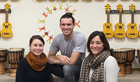 Das neue Leitungsteam der Evangelischen Grundschule Nordhausen mit der Schulleiterin Ulrike Bauersfeld (rechts), Tina Kallmeyer (Stellvertreterin) und dem Ganztagskoordinator Thomas Riemekasten (Foto: Evangelische Grundschule)