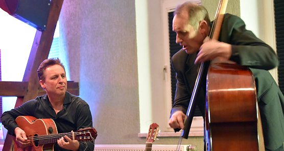 The 10String Duo (Foto: Dirk Schröter) The 10String Duo (Foto: Dirk Schröter)