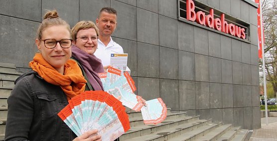 v.l.: Maria Bers, Stephanie Tiepelmann-Halm, Jens Eisenschmidt (Foto: agl) v.l.: Maria Bers, Stephanie Tiepelmann-Halm, Jens Eisenschmidt (Foto: agl)