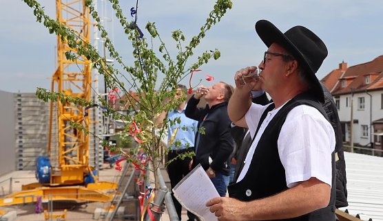 Richtfest für den neuen Bauhof (Foto: Stadtverwaltung Nordhausen) Richtfest für den neuen Bauhof (Foto: Stadtverwaltung Nordhausen)