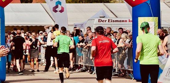 Zum 8. Harztorlauf kann man endlich wieder ohne Beschr&auml;nkungen an den Start gehen (Foto: Harztorlauf e.V.)