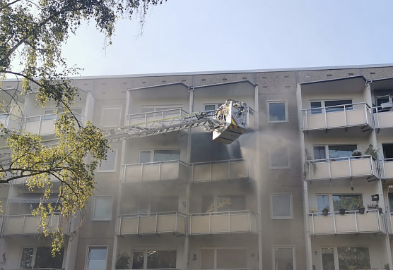 Balkonbrand in der Grenzstra&szlig;e (Foto: Silvio Dietzel)