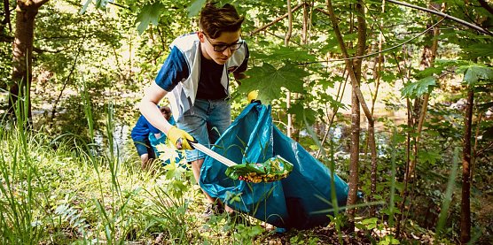 Beim World Clean Up Day soll in Feld und Flur aufger&auml;umt werden. Zuletzt hat sich zum Beispiel das Humboldt-Gymnasium Ende Mai an der Aktion beteiligt (Foto: Christoph Keil)