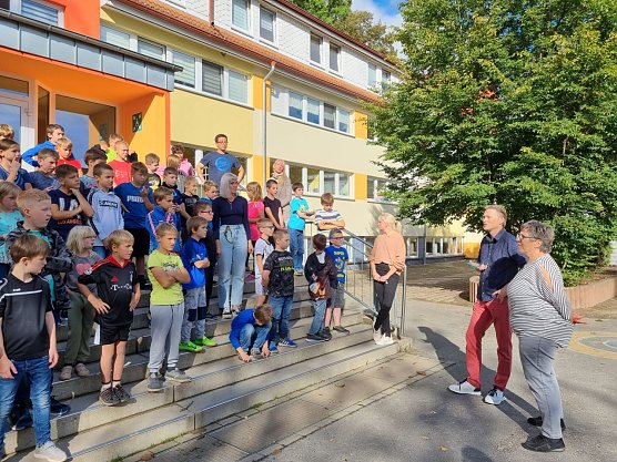 Luftspr&uuml;nge sind erw&uuml;nscht. Daf&uuml;r erhielt die bewegungsfreundliche Schule sogar einen Preis. (Foto: Freie Schule am Park)