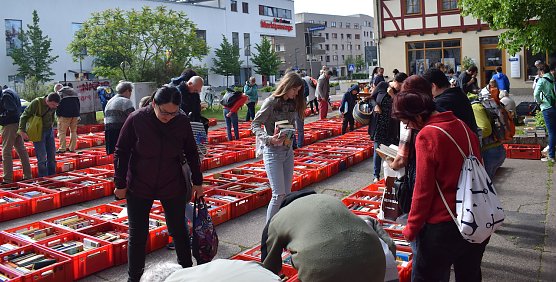 Auf dem letzten B&uuml;chermrkt (Foto: F.Tuschy)