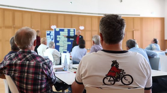 Foto aus dem Workshop: Anradeln (Foto: Stadtverwaltung Nordhausen ) Foto aus dem Workshop: Anradeln (Foto: Stadtverwaltung Nordhausen )