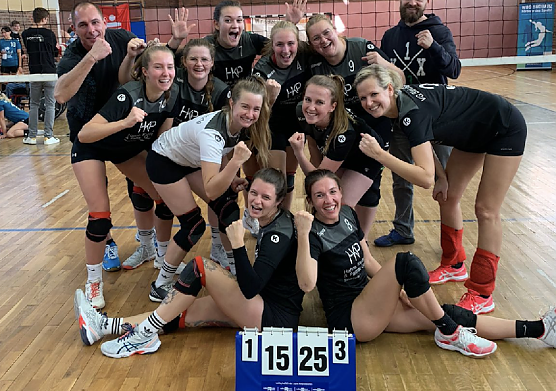 Fröhliche Derbysiegerinnen aus Bleicherode (Foto: Andre Kretzschmar) Fröhliche Derbysiegerinnen aus Bleicherode (Foto: Andre Kretzschmar)