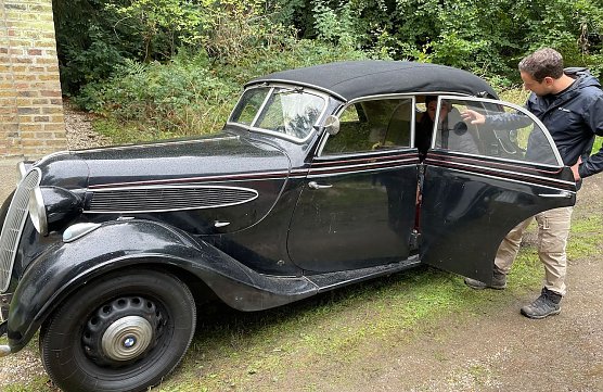 Das Objekt langer Suche: ein BMW 326 aus den Dreißiger Jahren (Foto: H.Rein) Das Objekt langer Suche: ein BMW 326 aus den Dreißiger Jahren (Foto: H.Rein)