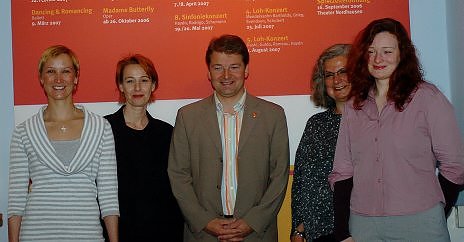 Jutta W&ouml;rne, Kerstin Wei&szlig;, Lars Tietje, Dr. Anja Eisner, Bianca Sue Henne (Foto: Wiethoff)
