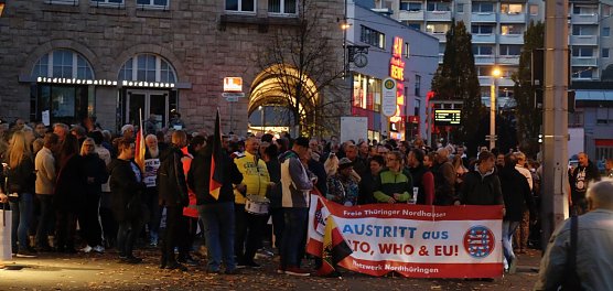 Demonstrationszug durch die Nordh&auml;user Innenstadt (Foto: agl)