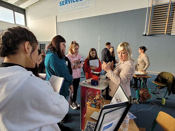 Am Dienstag fand die "TIP" Messe bereits in der Ellricher Regelschule statt (Foto: agl) Am Dienstag fand die "TIP" Messe bereits in der Ellricher Regelschule statt (Foto: agl)